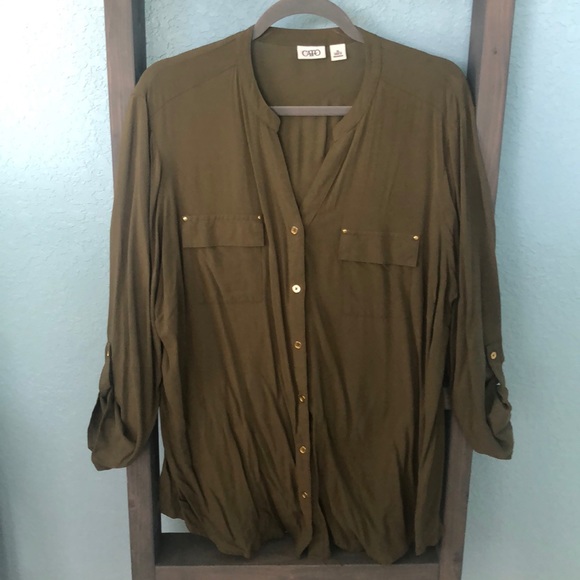 Green button up - Picture 1 of 3